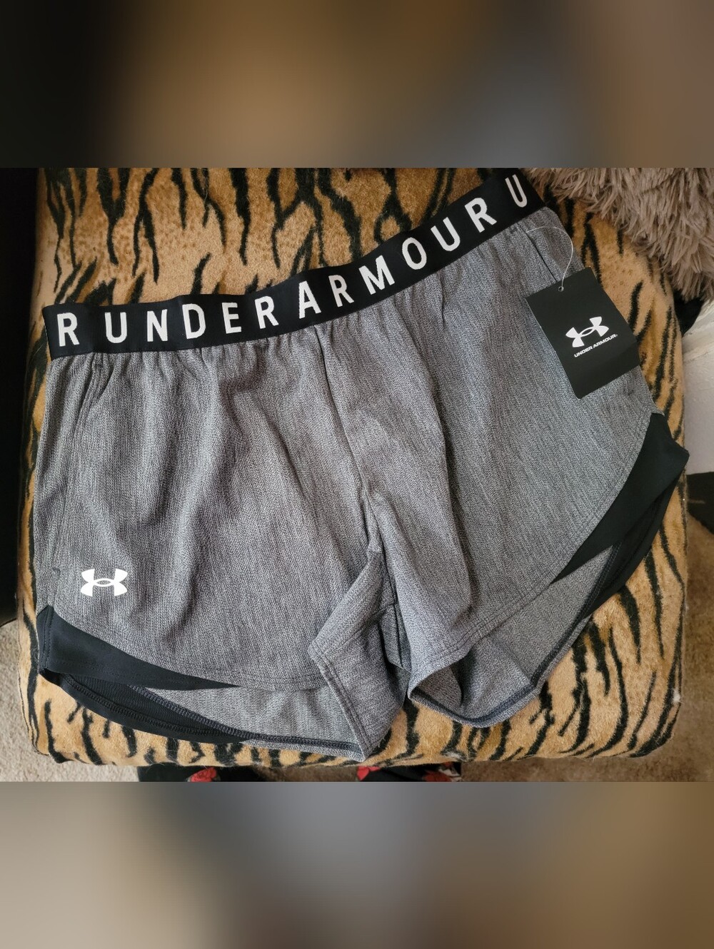 Under Armour Women's Gray Athletic Shorts Sz Med New W Tag